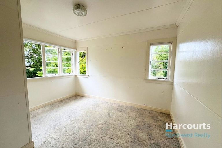 Photo of property in 86 Tawa Road, Kumeu, 0891