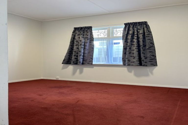 Photo of property in 73 Kauri Street, Miramar, Wellington, 6022