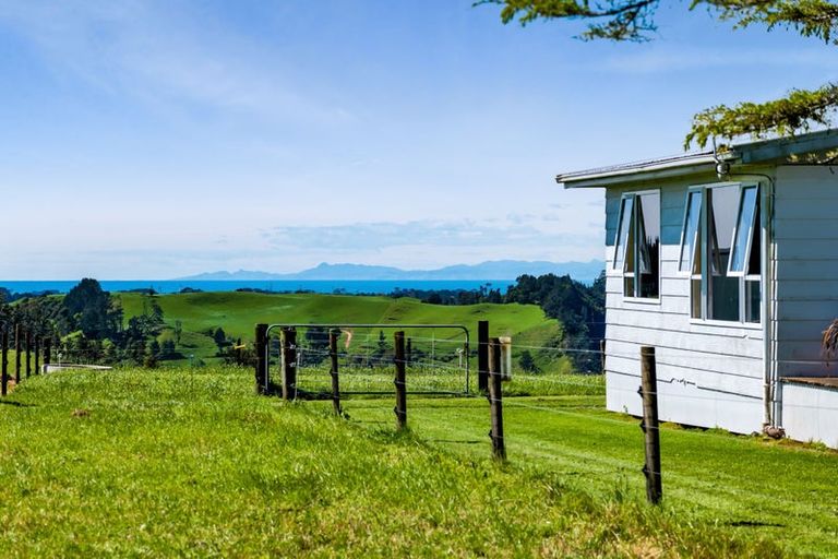 Photo of property in 1 Clarke Road, Huirangi, New Plymouth, 4373