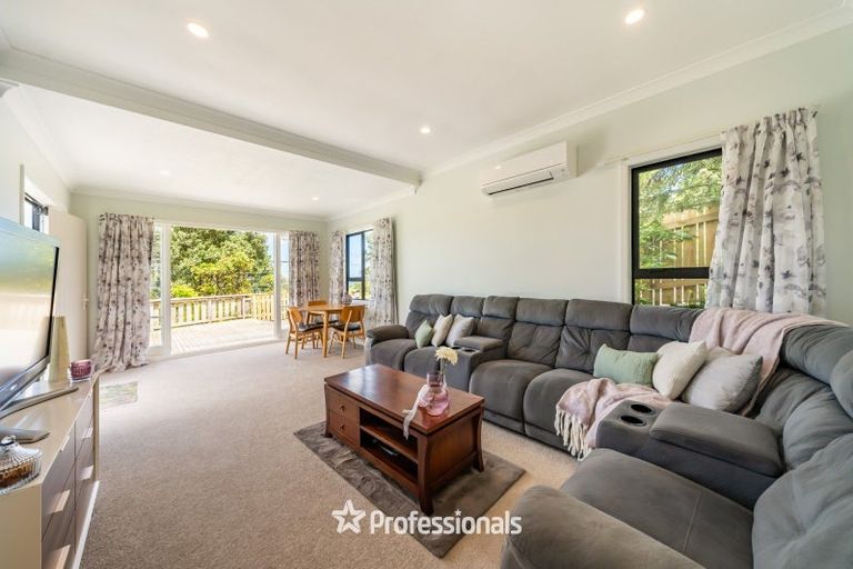 Photo of property in 24 Miromiro Road, Normandale, Lower Hutt, 5010