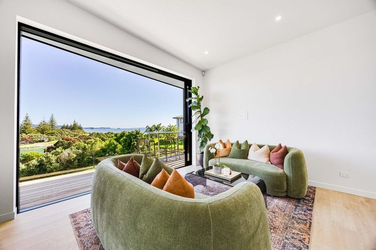 Photo of property in 45b Rosario Crescent, Red Beach, 0932