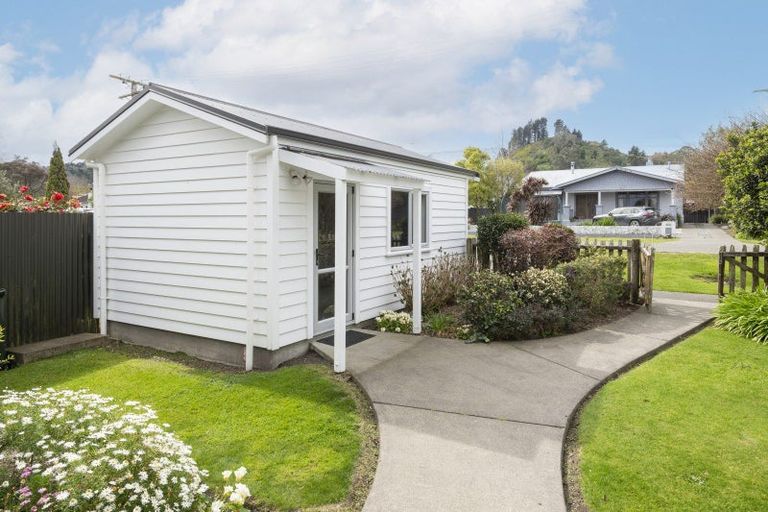 Photo of property in 206 Whitaker Street, Whataupoko, Gisborne, 4010