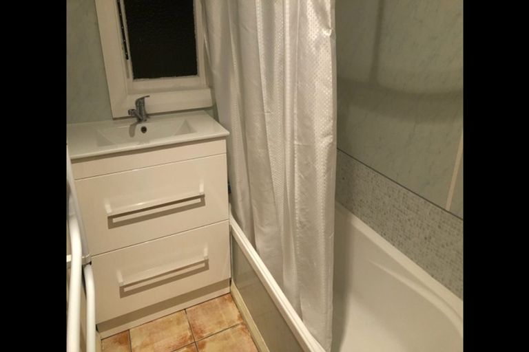 Photo of property in 22 Ava Street, Petone, Lower Hutt, 5012