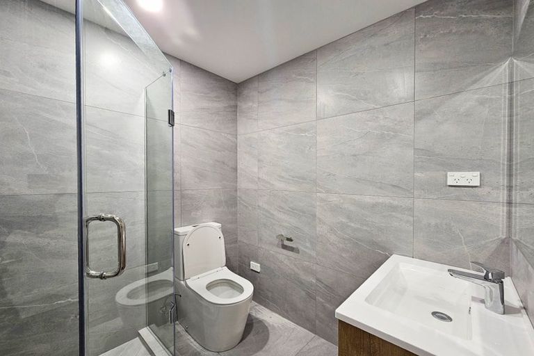 Photo of property in 8 Lewis Road, Pakuranga, Auckland, 2010