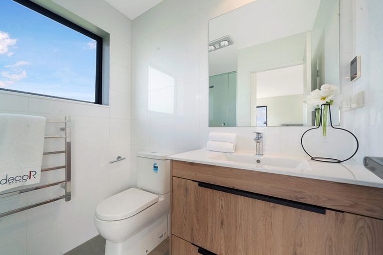 Photo of property in 48 Zita Maria Drive, Massey, Auckland, 0614