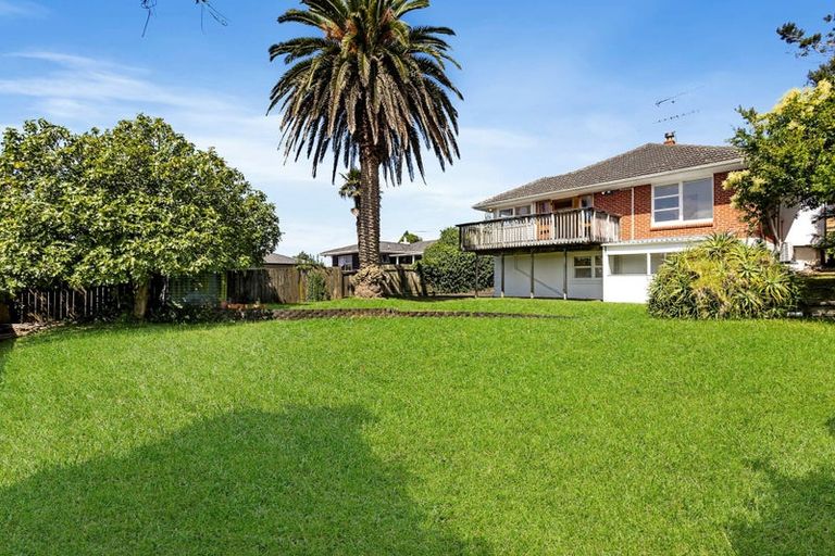 Photo of property in 2/80 Archers Road, Glenfield, Auckland, 0629