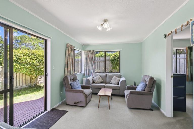 Photo of property in 7 Cathie Place, Karori, Wellington, 6012