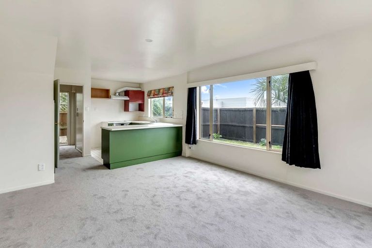 Photo of property in 4/17 Longley Place, Addington, Christchurch, 8024