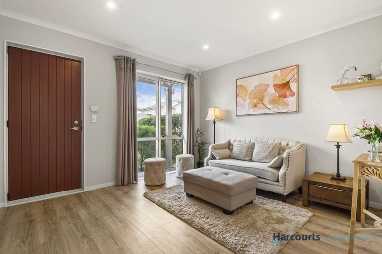 Photo of property in 7 Samuel Cassidy Avenue, Swanson, Auckland, 0614