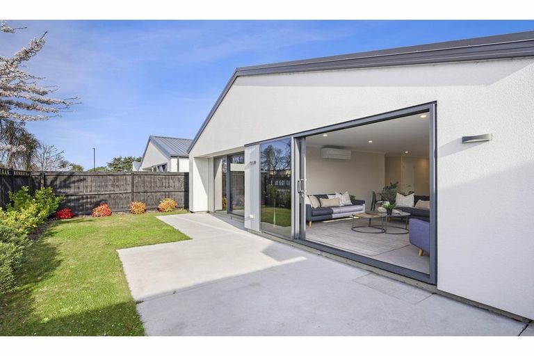 Photo of property in 16 Horoeka Street, Avonhead, Christchurch, 8042