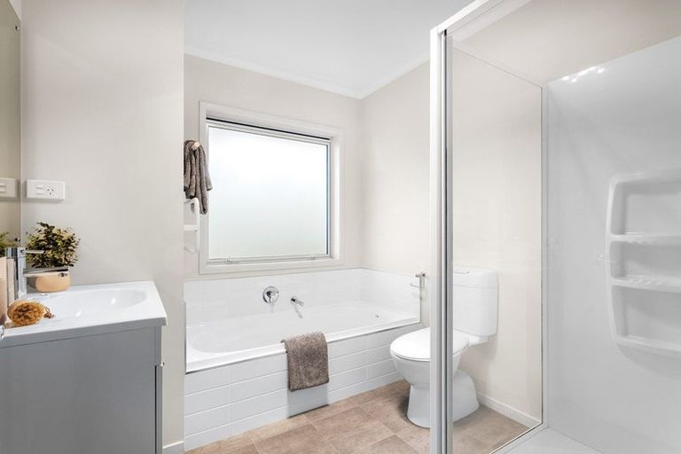 Photo of property in 1 Limbrick Crescent, Wigram, Christchurch, 8042
