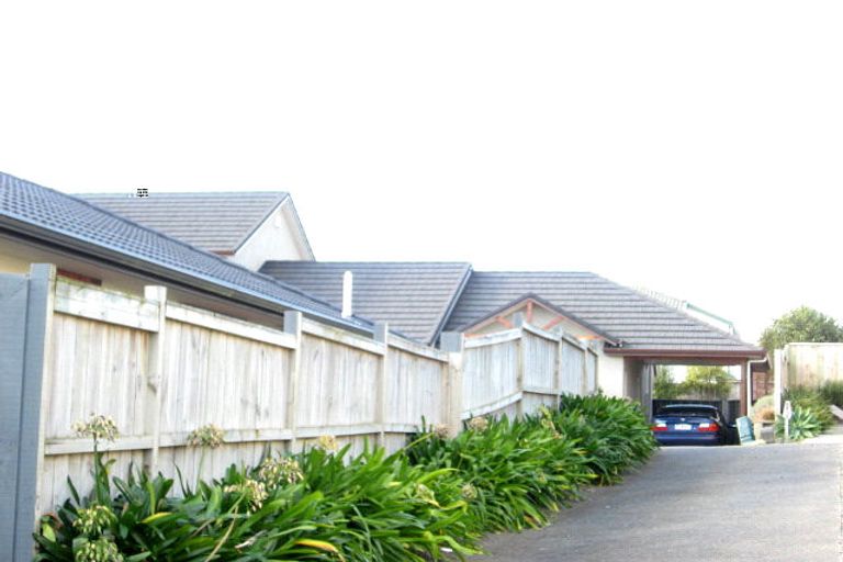 Photo of property in 26 Byblos Place, The Gardens, Auckland, 2105
