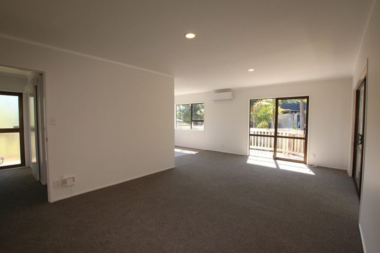 Photo of property in 13 Montclair Rise, Browns Bay, Auckland, 0630