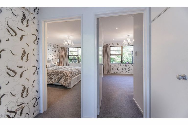 Photo of property in 439 Memorial Avenue, Burnside, Christchurch, 8053
