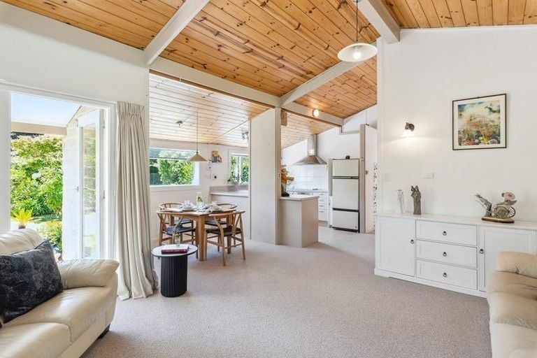 Photo of property in 12 Kowhai Grove, Waikanae, 5036