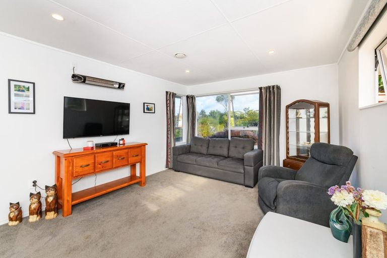 Photo of property in 2 Grant Place, Awapuni, Palmerston North, 4412