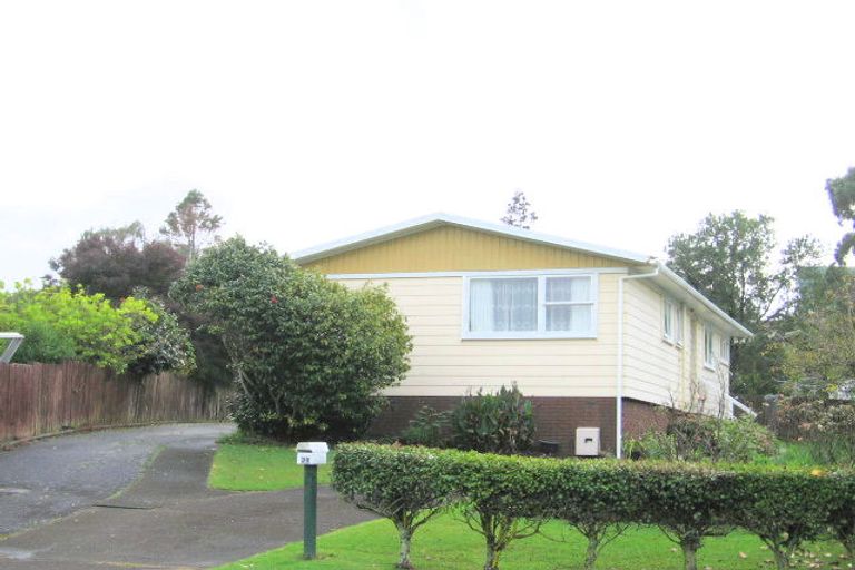 Photo of property in 28 Thorburn Avenue, Red Beach, 0932