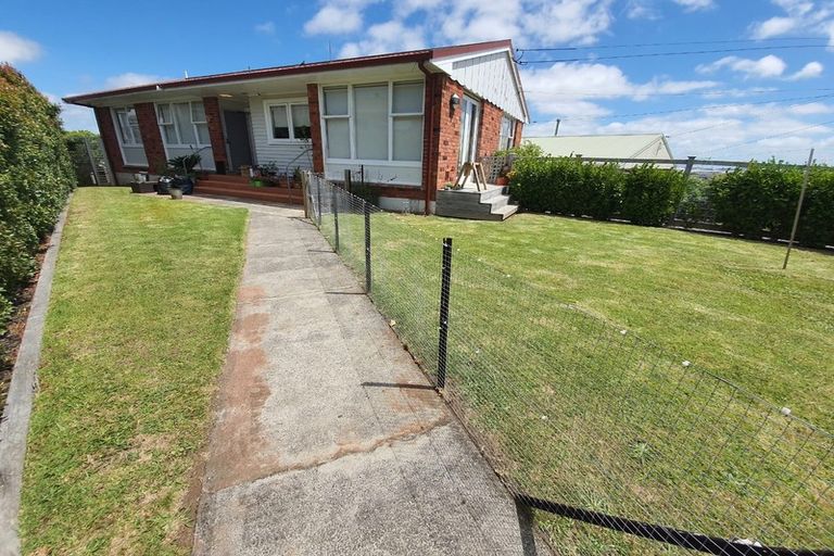 Photo of property in 19 Prangley Avenue, Mangere, Auckland, 2022
