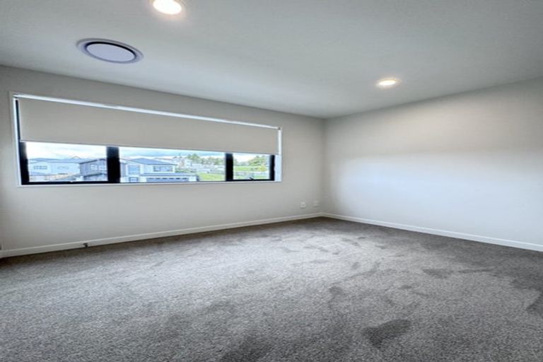 Photo of property in 153 Kowhai Road, Orewa, 0931