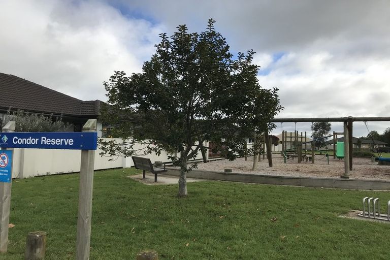 Photo of property in 1 Kereru Place, Pyes Pa, Tauranga, 3112