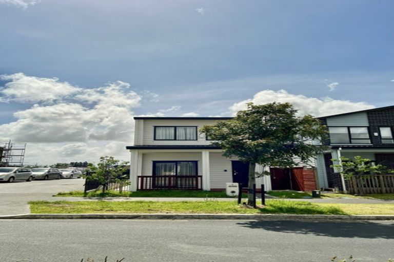 Photo of property in 1 Faithful Drive, Karaka, Papakura, 2113