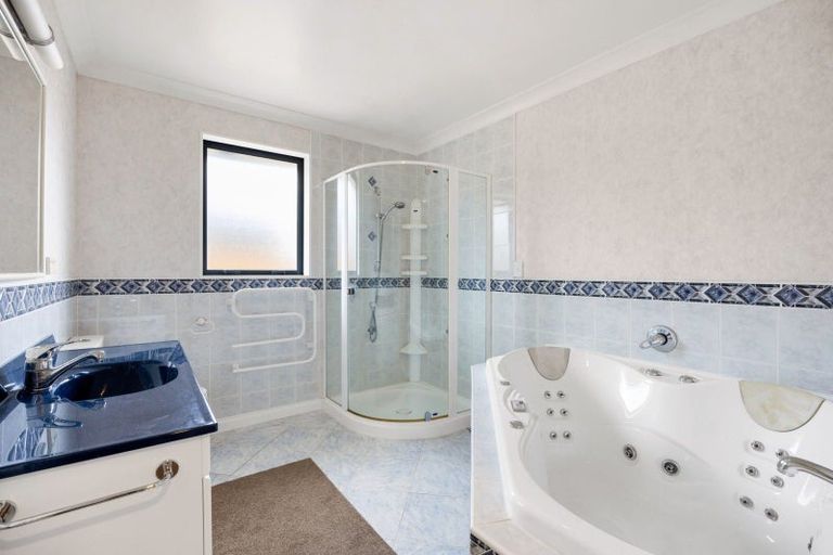 Photo of property in 5 Newfield Drive, Fairview Downs, Hamilton, 3214