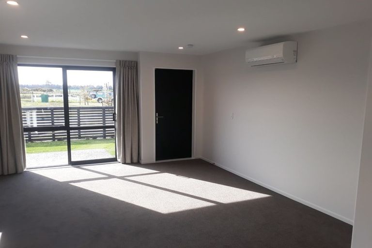 Photo of property in 5 Piripiri Place, Broomfield, Christchurch, 8042