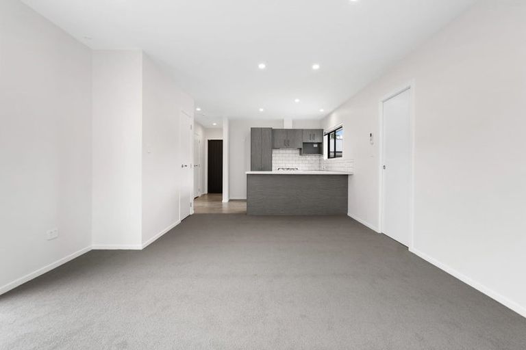 Photo of property in 74u2 Claude Street, Fairfield, Hamilton, 3214