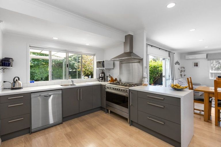 Photo of property in 9 Devon Street, Taradale, Napier, 4112