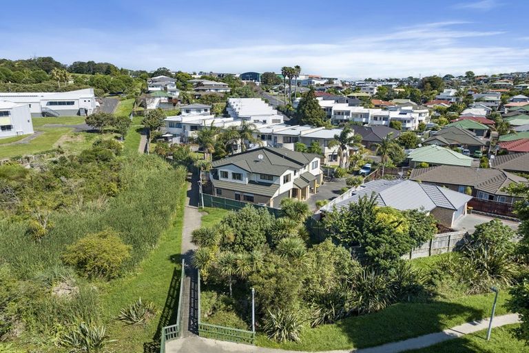 Photo of property in 70 Palmgreen Court, Stanmore Bay, Whangaparaoa, 0932