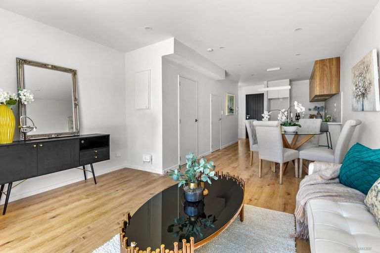 Photo of property in 24 Carnoustie Drive, Wattle Downs, Auckland, 2103