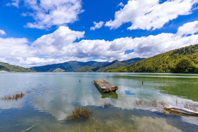 Photo of property in 257 Queen Charlotte Drive, Havelock, 7281
