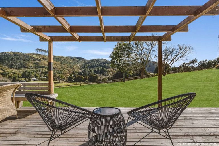 Photo of property in 61 Kanuka Road, Bombay, 2675