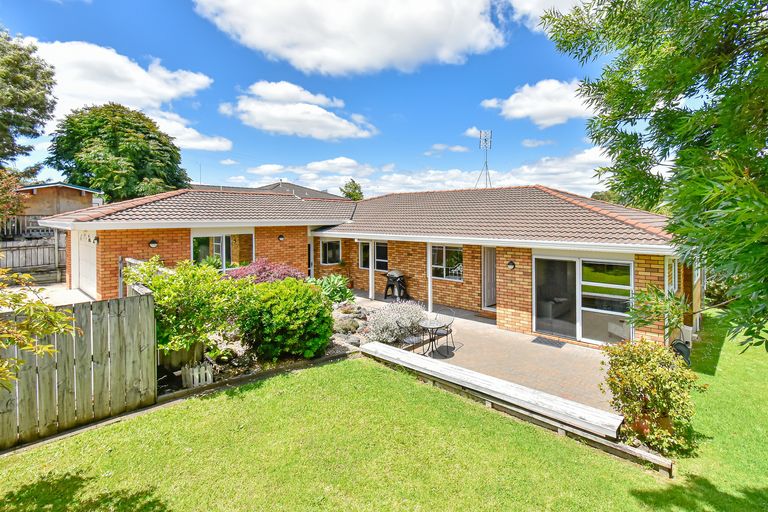 Photo of property in 2 Keywella Drive, Conifer Grove, Takanini, 2112
