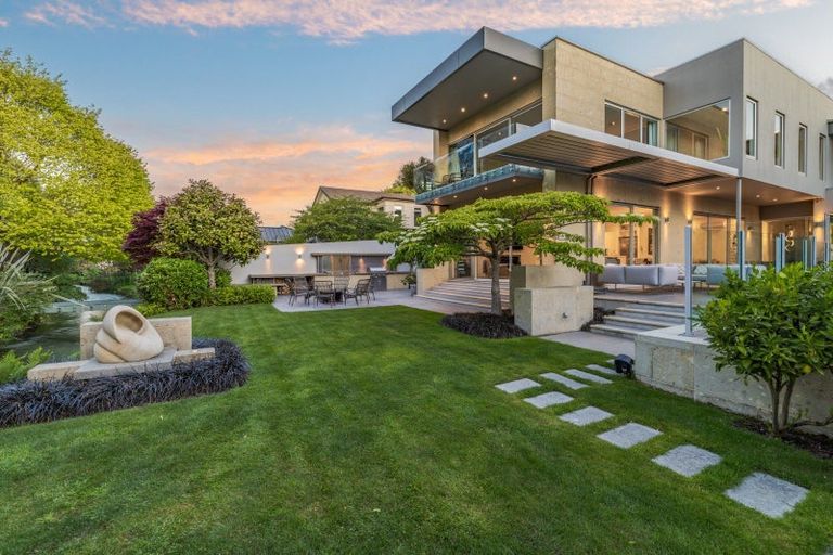 Photo of property in 45 Waiwetu Street, Fendalton, Christchurch, 8052