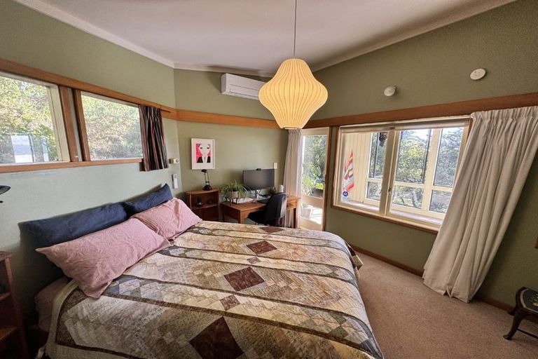 Photo of property in 7 Huia Road, Days Bay, Lower Hutt, 5013