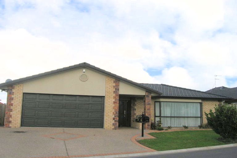 Photo of property in 4 Kalmore Place, Flat Bush, Auckland, 2016