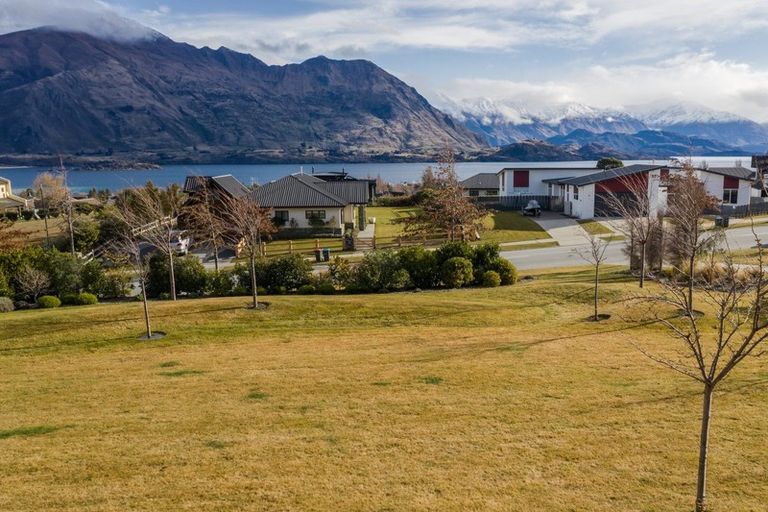 Photo of property in 82 Rata Street, Wanaka, 9305