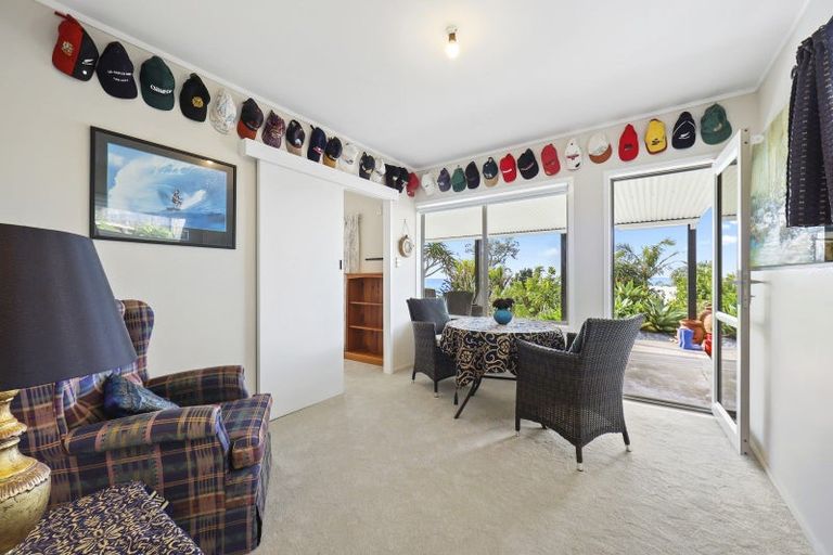 Photo of property in 1 Melandra Road, Stanmore Bay, Whangaparaoa, 0932
