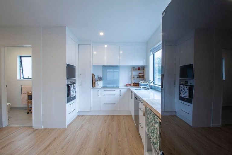 Photo of property in 1 Panga Place, Henderson, Auckland, 0612