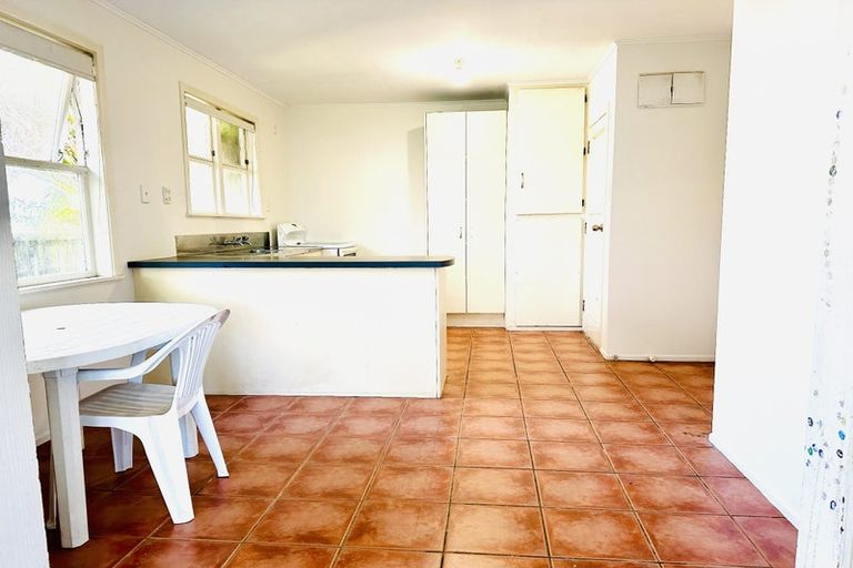 Photo of property in 57 Rathgar Road, Henderson, Auckland, 0610