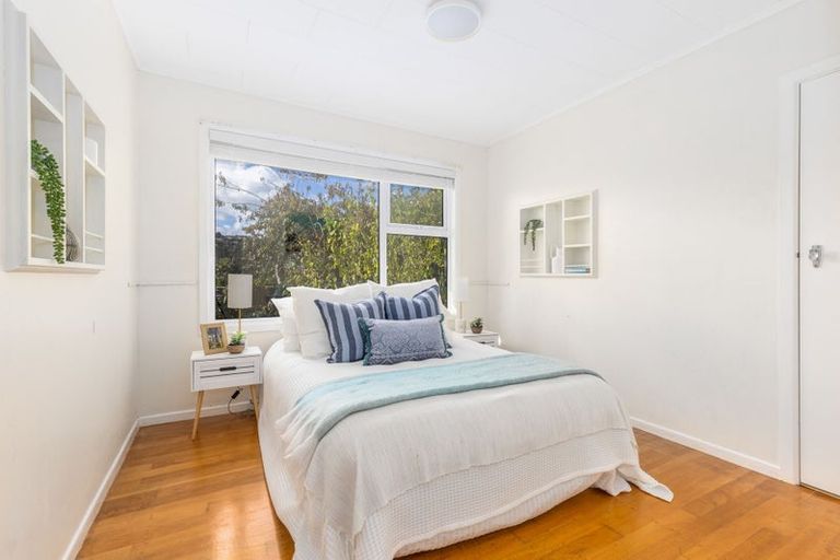 Photo of property in 22 Kaitawa Crescent, Paraparaumu, 5032