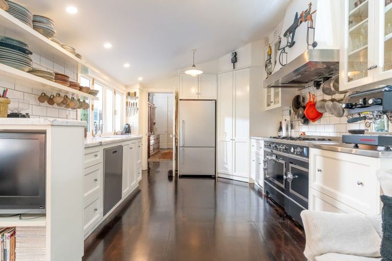 Photo of property in 5 Telford Terrace, Oriental Bay, Wellington, 6011