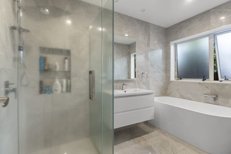 Photo of property in 37 Lotus Avenue, Mount Maunganui, 3116