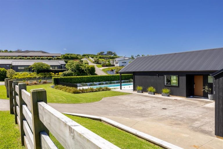Photo of property in 81 Solan Drive, Waimauku, 0812