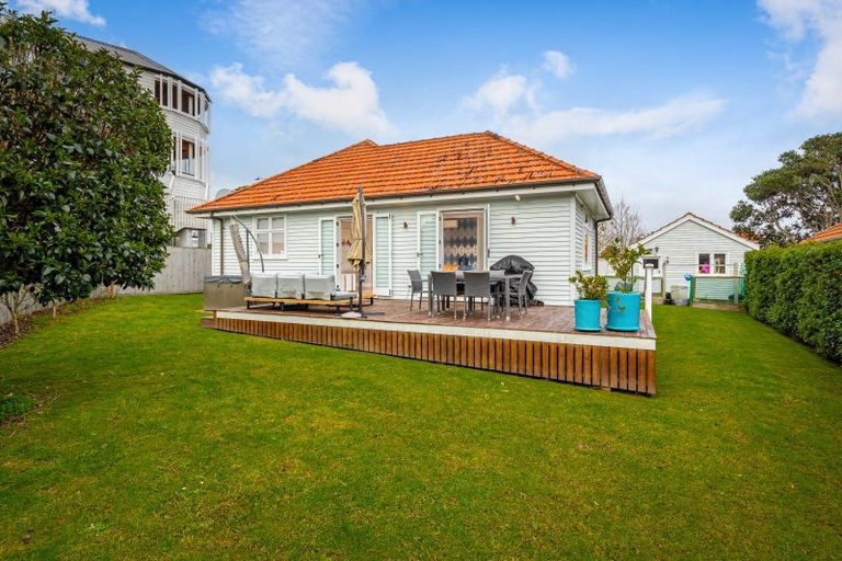 Photo of property in 1 Sunderland Avenue, Hobsonville, Auckland, 0616