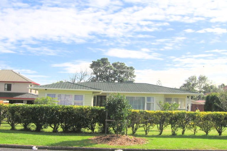 Photo of property in 10 Coates Road, Papatoetoe, Auckland, 2025