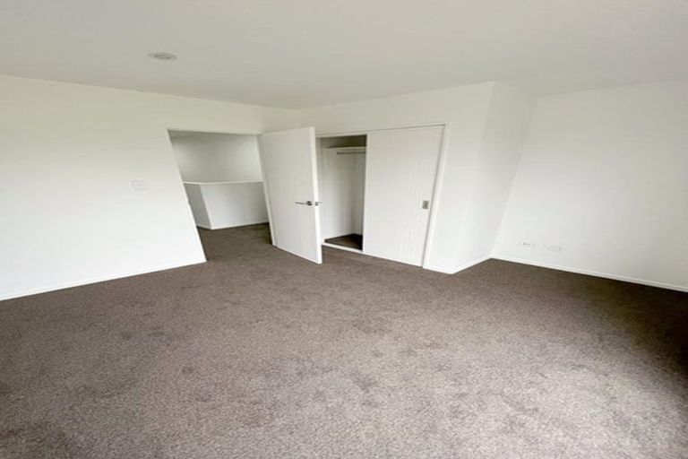 Photo of property in 34 Sinton Road, Hobsonville, Auckland, 0618