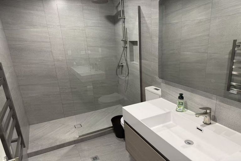 Photo of property in 49b Vera Road, Te Atatu South, Auckland, 0610