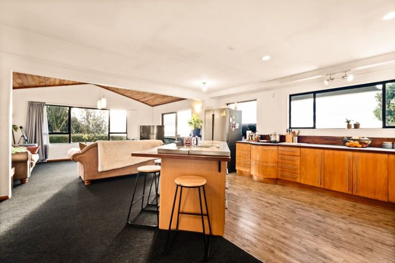 Photo of property in 103 Wharekauri Road, Mimi, Urenui, 4377